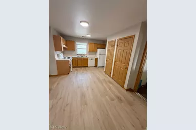 77 W Wood Street #4, Lowellville, OH 44436 - Photo 3