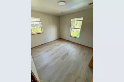 77 W Wood Street #4, Lowellville, OH 44436 - Photo 5