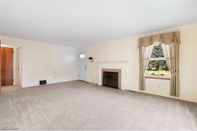 154 Hilltop Drive NW, Canton, OH 44708 - Photo 9