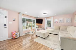 516 Franklin Ave, Barberton, OH 44203 - Photo 9