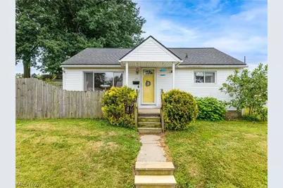 516 Franklin Avenue, Barberton, OH 44203 - Photo 1