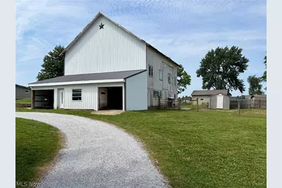 8869 Fredericksburg Road, Fredericksburg, OH 44627 - Photo 9
