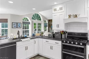 2264 Morning Star Dr, Roaming Shores, OH 44084 - Photo 25
