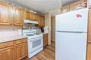 1404 Kendale Dr, Akron, OH 44314 - Photo 21