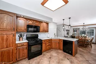 11660 Stone Creek Ln, Concord Twp, OH 44077 - Photo 3