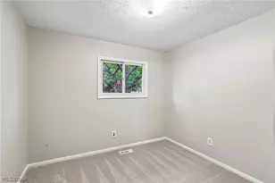 8278 Dallas Dr, Mentor, OH 44060 - Photo 21