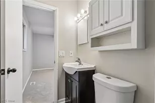 8278 Dallas Dr, Mentor, OH 44060 - Photo 29