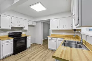 8278 Dallas Dr, Mentor, OH 44060 - Photo 3
