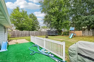 8278 Dallas Dr, Mentor, OH 44060 - Photo 7