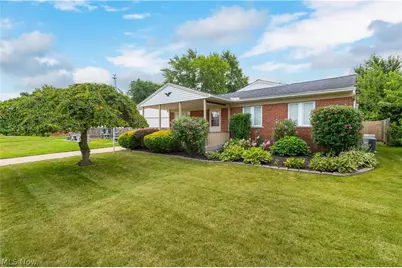 845 Jamestown Avenue, Elyria, OH 44035 - Photo 1