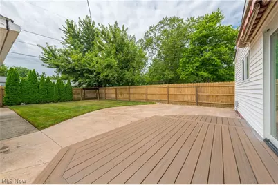 845 Jamestown Avenue, Elyria, OH 44035 - Photo 39