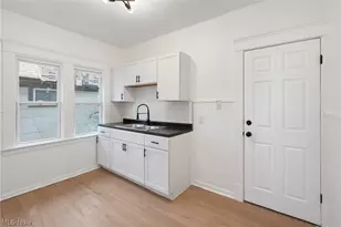 658 E 92nd St, Loveland, OH 44108 - Photo 25