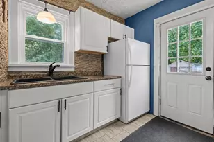 912 Hunt St, Akron, OH 44306 - Photo 9