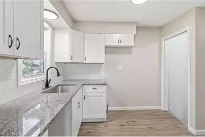 14020 Rexwood Avenue, Loveland, OH 44105 - Photo 11