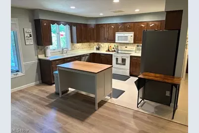 3986 April Drive, Uniontown, OH 44685 - Photo 15