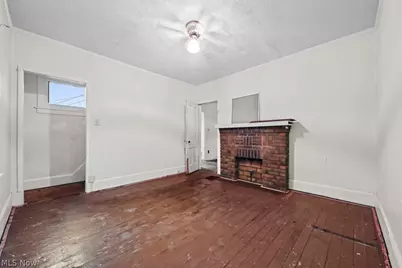 225 W Indiana Avenue, Sebring, OH 44672 - Photo 5