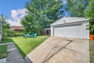 15742 Leigh Ellen Ave, Loveland, OH 44135 - Photo 17