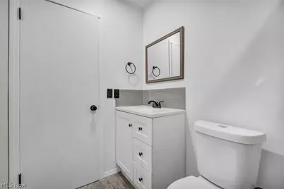 15742 Leigh Ellen Avenue, Loveland, OH 44135 - Photo 13