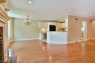 8121 Hitchcock Rd, Boardman, OH 44512 - Photo 9
