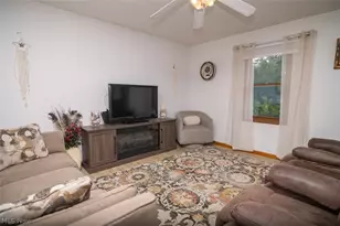 68462 Woodcroft Dr, St Clairsville, OH 43950 - Photo 7