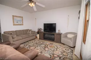 68462 Woodcroft Dr, St Clairsville, OH 43950 - Photo 9