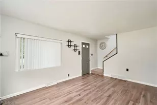 3261 Dewalt Dr, Akron, OH 44312 - Photo 7