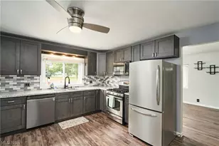 3261 Dewalt Dr, Akron, OH 44312 - Photo 5