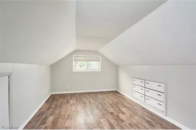 3261 Dewalt Drive, Akron, OH 44312 - Photo 9