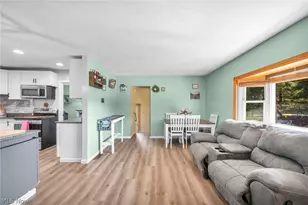 1275 Sandy Lake Rd, Ravenna, OH 44266 - Photo 7
