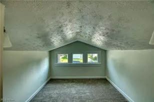 293 E Cassell Ave, Barberton, OH 44203 - Photo 15