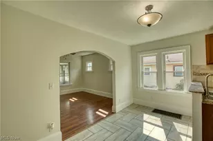 293 E Cassell Ave, Barberton, OH 44203 - Photo 5