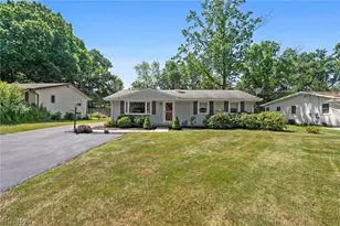 146 Lowrie Blvd, Northfield, OH 44067 - Photo 3