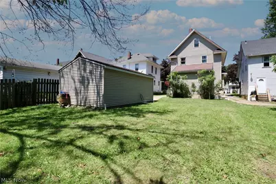 44 E Brookside Avenue, Akron, OH 44301 - Photo 11