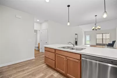 209 Alexander Drive, Elyria, OH 44035 - Photo 5
