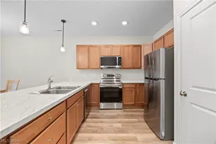 209 Alexander Dr, Elyria, OH 44035 - Photo 7