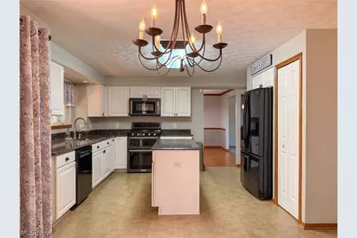 4730 Squire Drive, Sagamore Hills, OH 44067 - Photo 9