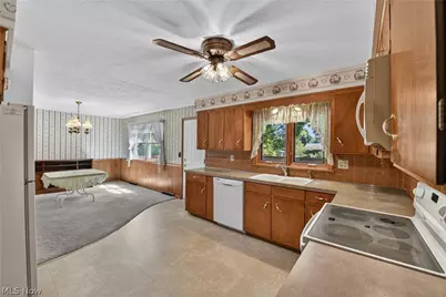 52 Warren Avenue, Rittman, OH 44270 - Photo 5