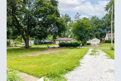 419 Celia Avenue, Akron, OH 44312 - Photo 21