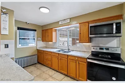 162 Perry Drive NW, Canton, OH 44708 - Photo 9