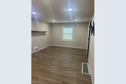2223 22nd Street NE, Canton, OH 44705 - Photo 3