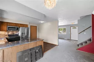 1012 Vivian Dr, Grafton, OH 44044 - Photo 5