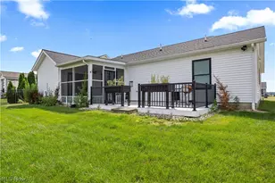 616 Chardonnay Cir, Vermilion, OH 44089 - Photo 9