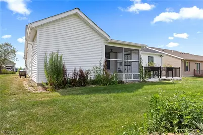 616 Chardonnay Circle, Vermilion, OH 44089 - Photo 11