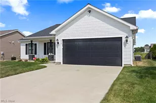 616 Chardonnay Cir, Vermilion, OH 44089 - Photo 3