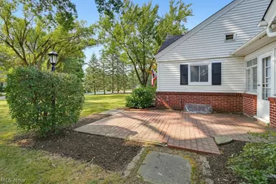 2468 Ridgewood Road, Akron, OH 44313 - Photo 9