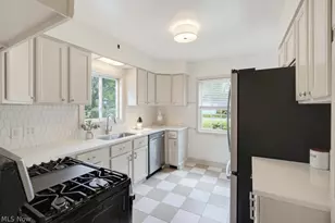 2468 Ridgewood Rd, Akron, OH 44313 - Photo 19