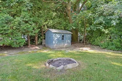 2468 Ridgewood Road, Akron, OH 44313 - Photo 43