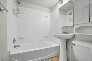 2590 21st St, Cuyahoga Falls, OH 44223 - Photo 23