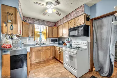 1815 Walden Avenue NW, Canton, OH 44709 - Photo 11