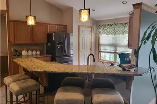 1121 Aubrey Cir, Louisville, OH 44641 - Photo 3